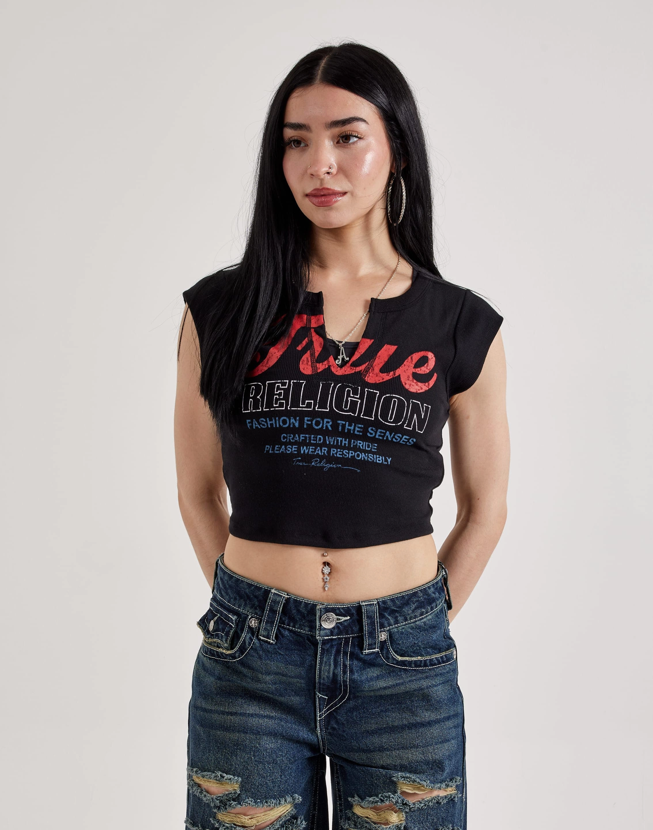 Fashion care (washing, ironing, etc.) True Religion Retro Logo V-Notch Tee Fashion brands