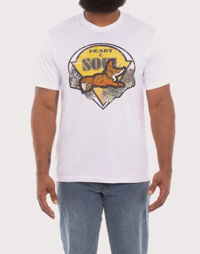 Akoo Heart And Soul White Tee Activewear gear Fashion models