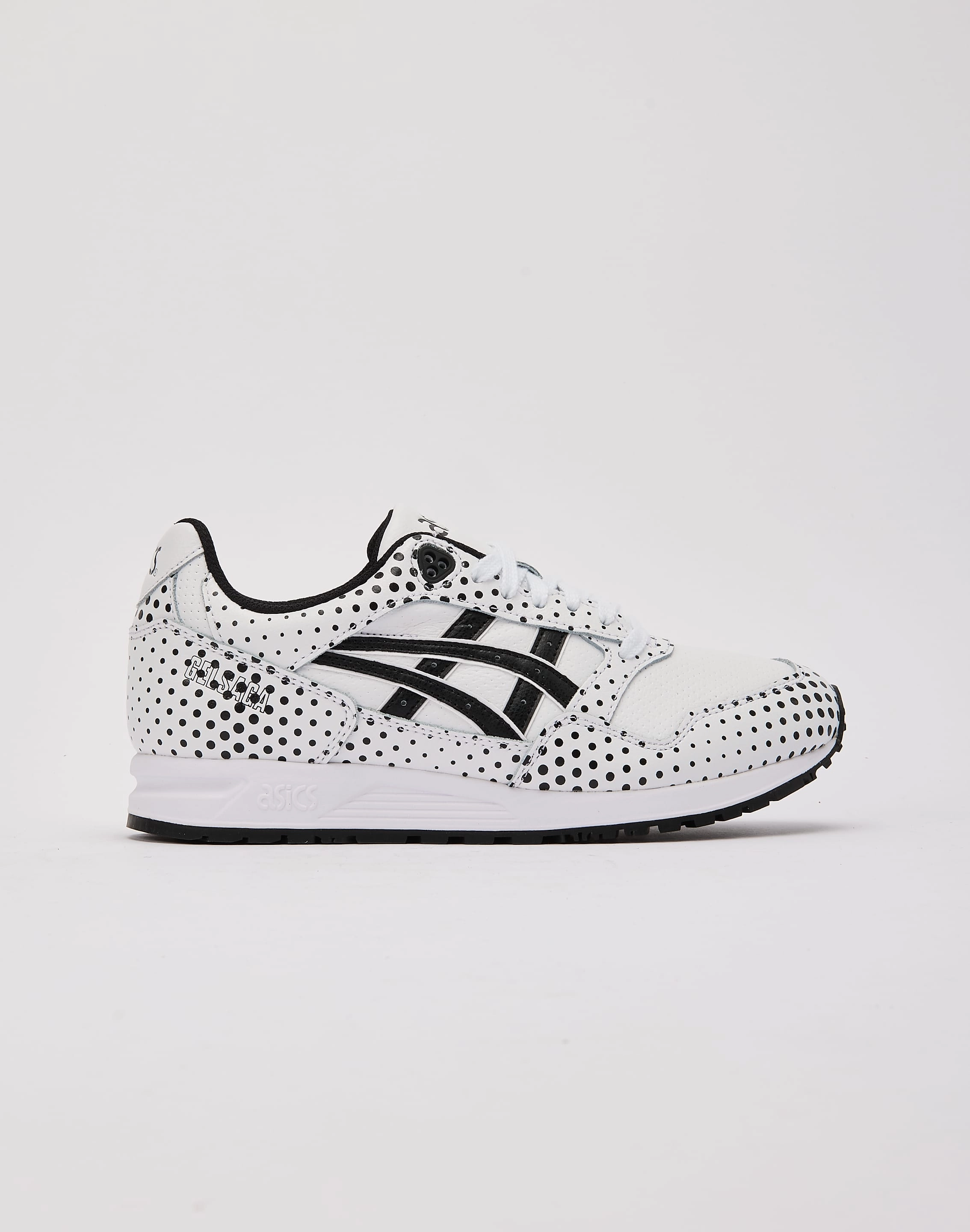 Asics GEL-SAGA Preppy style items Fashion influencers' recommendations