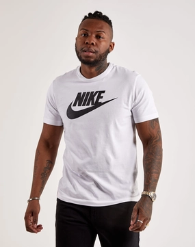 Beachwear items Nike Icon Futura Tee Activewear gear