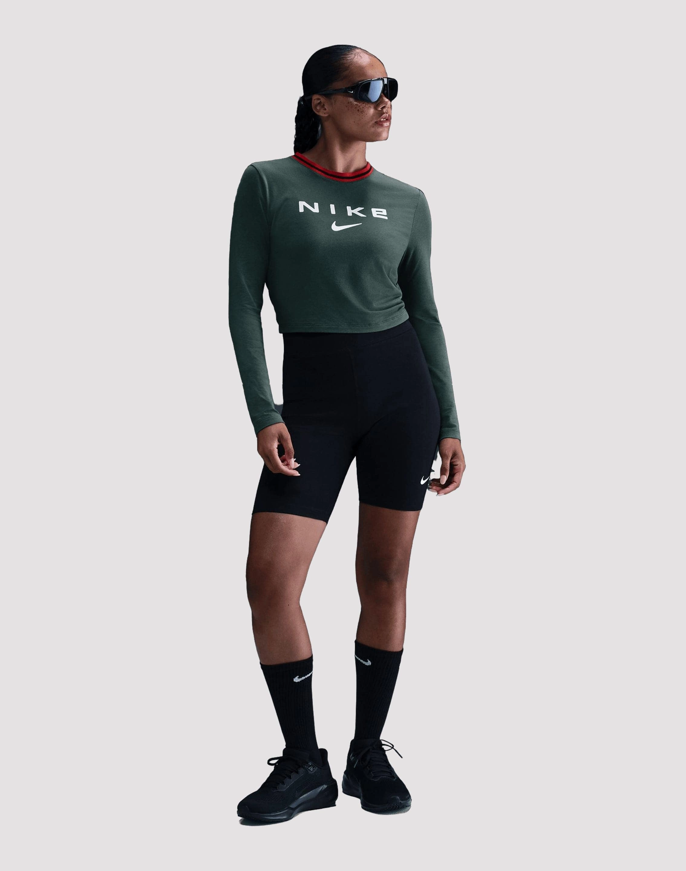 Beaded fashion items Nike Sportswear Chill Knit Slim Long-Sleeve Cropped Graphic Tee Clothing assortments