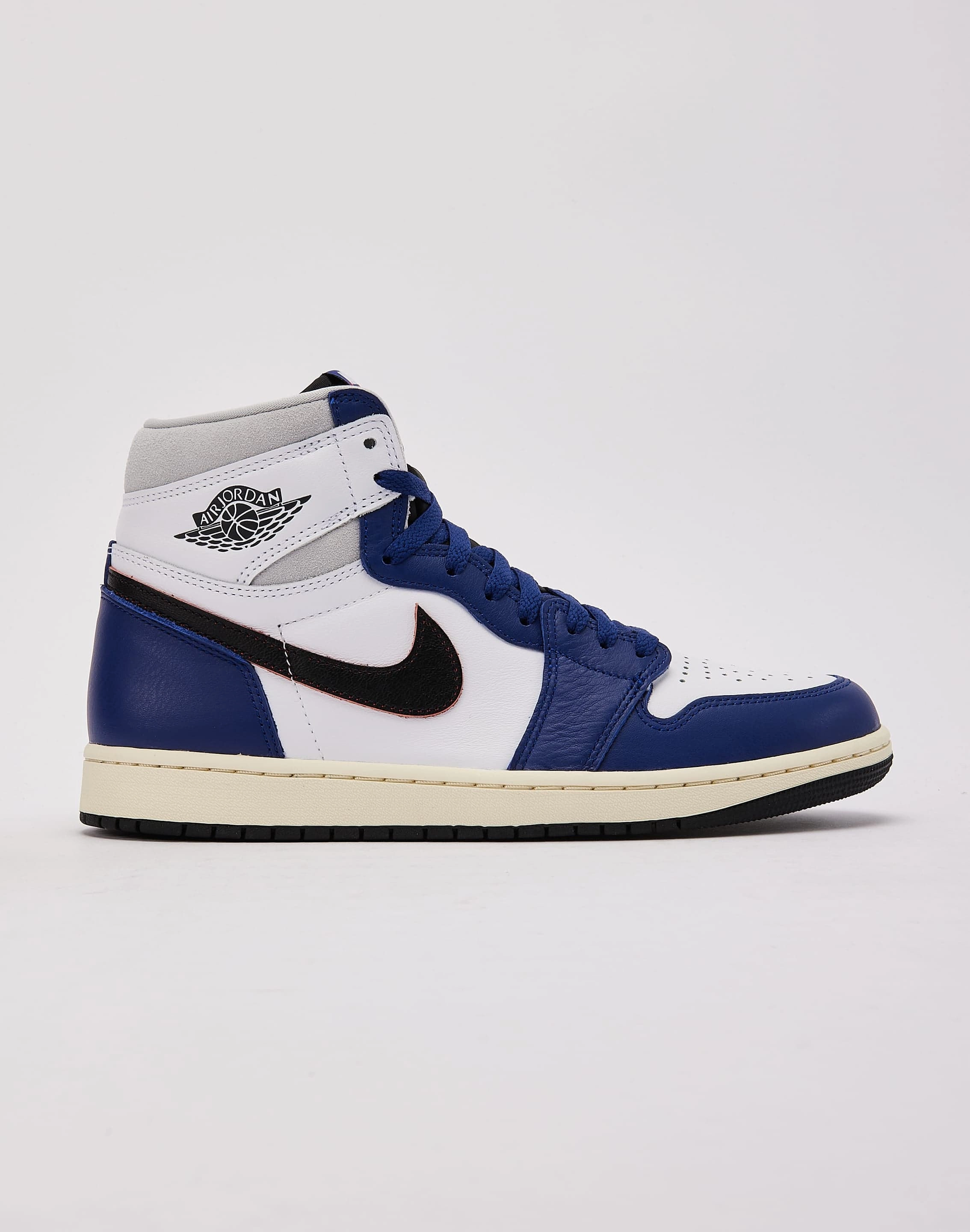Business casual wear Jordan Air Jordan 1 Retro High OG 'Rare Air' Fashion care (washing, ironing, etc.)