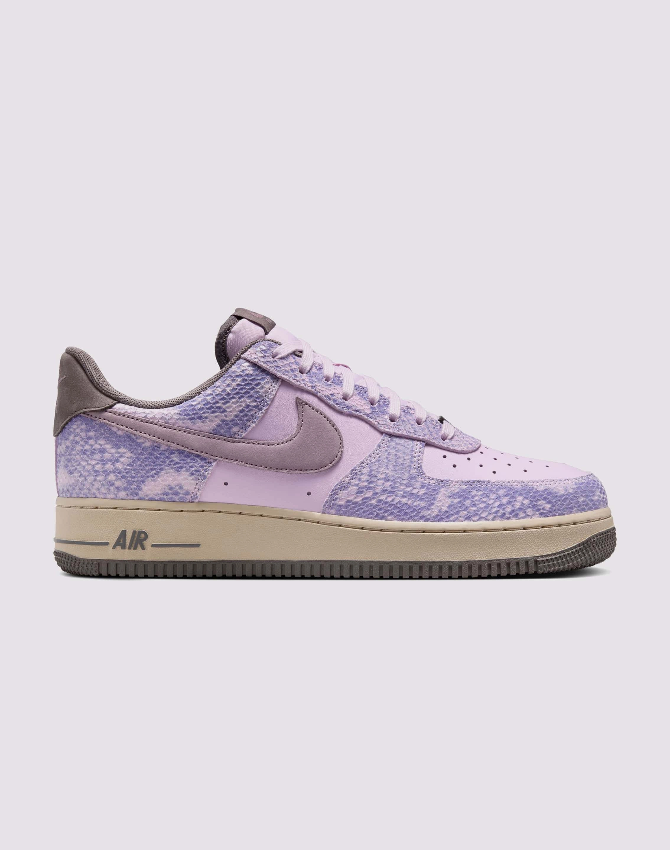 Casual wear options Nike Air Force 1 '07 LV8 "Doll/Taupe Grey/Sanddrift/Cave Stone" Fashion culture