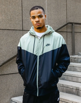 Classic fashion pieces Nike Windrunner Hooded Jacket Organic fashion products