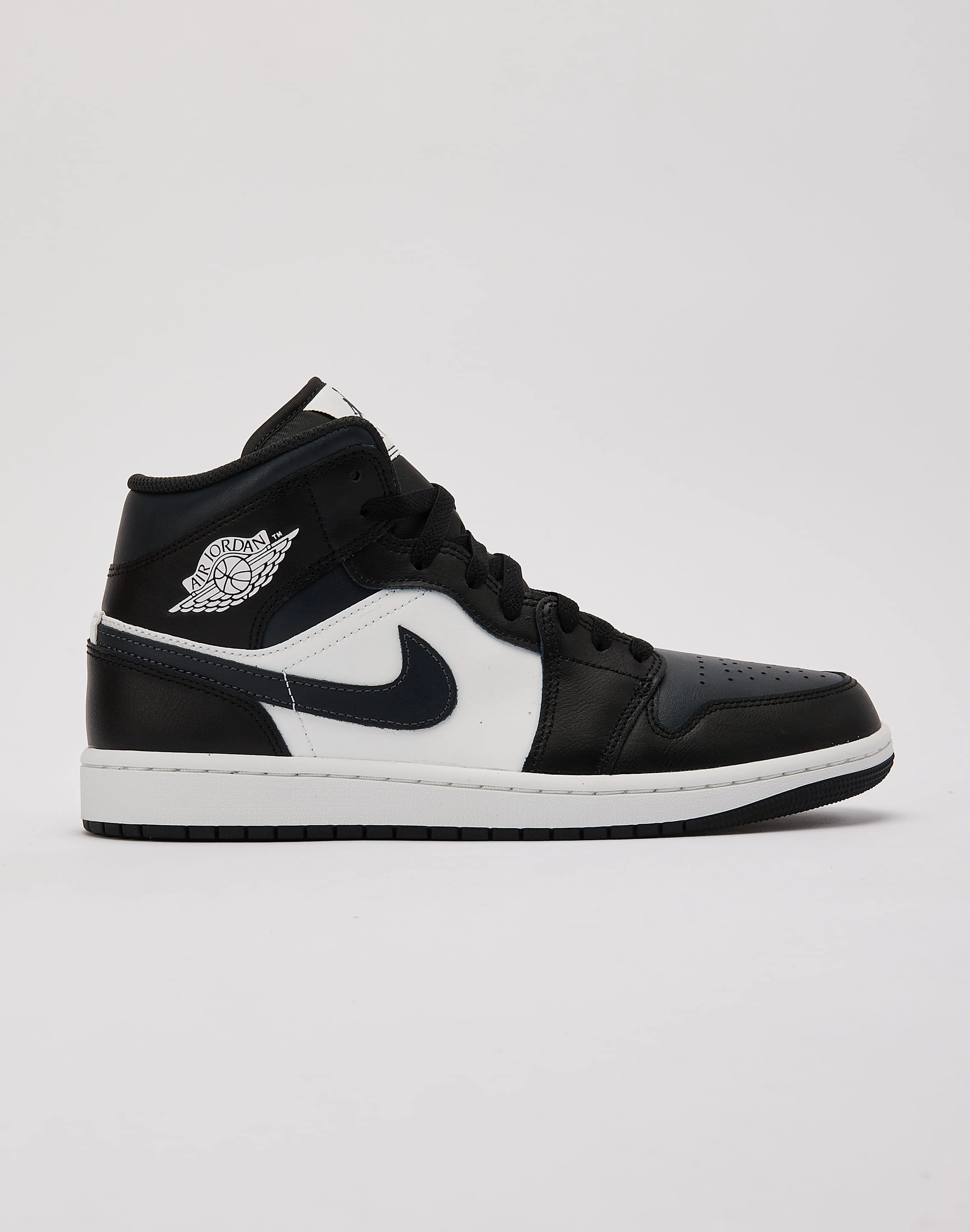 Comfortable apparel Jordan Air Jordan 1 Mid Minimalist fashion