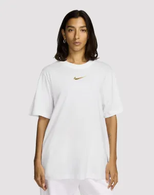 Fashion-forward items Nike Sportswear Short-Sleeve Tee Fashion for all body types