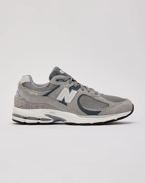 Fashion essentials New Balance 2002R Fashion shows