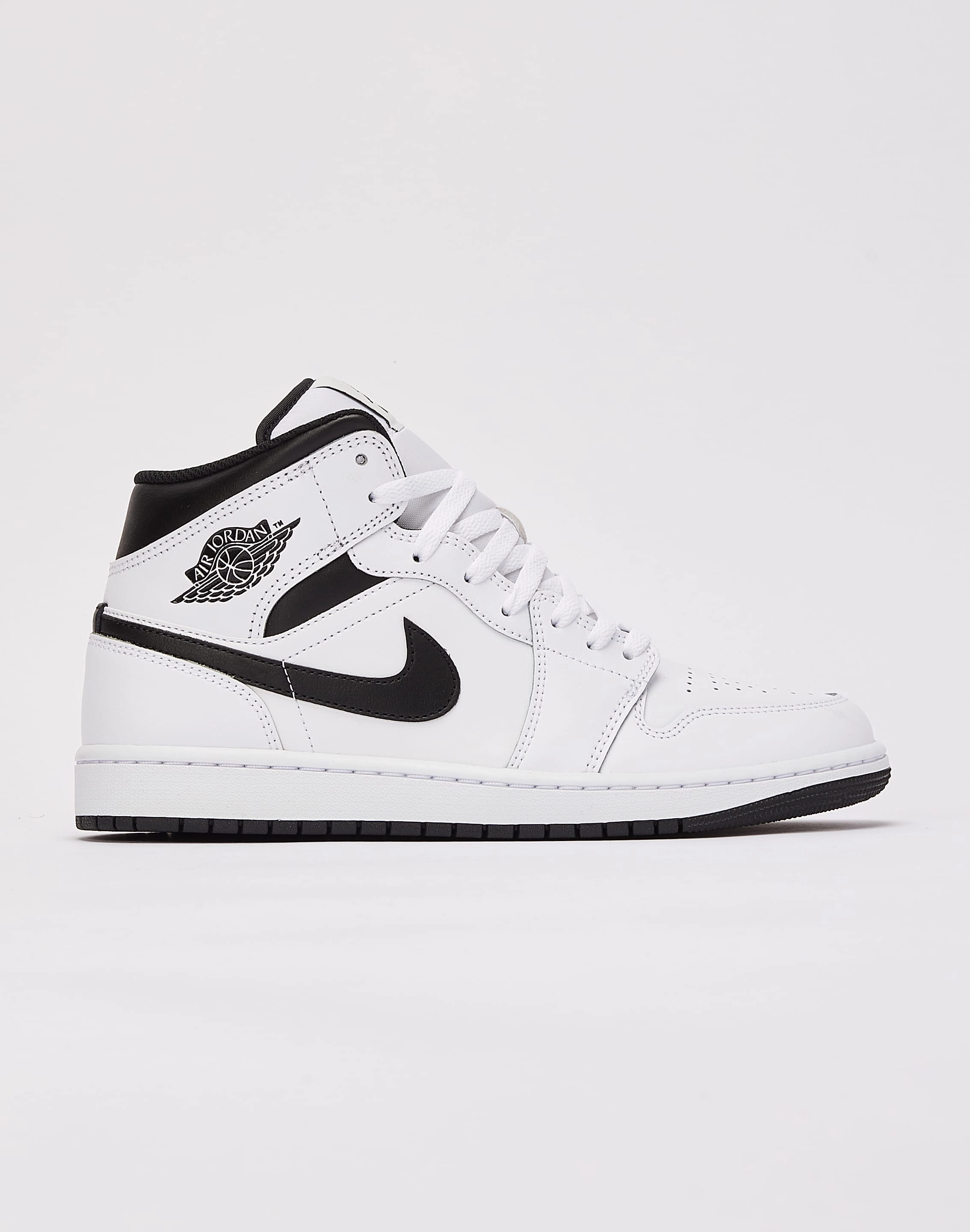 Fashion for all ages Jordan Air Jordan 1 Mid Seasonal wear