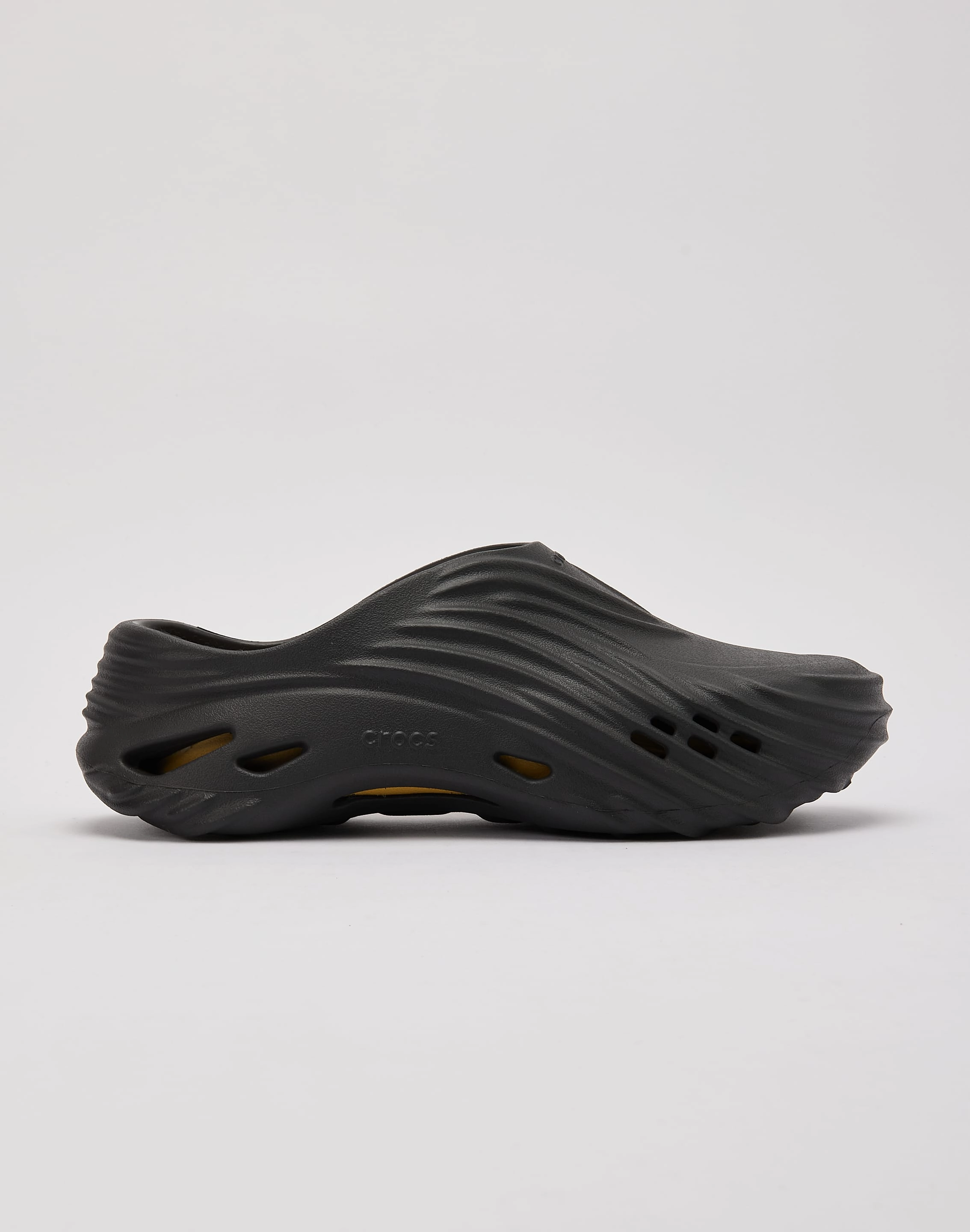 Fashion for all body types Crocs Echo Wave Fashion accessories