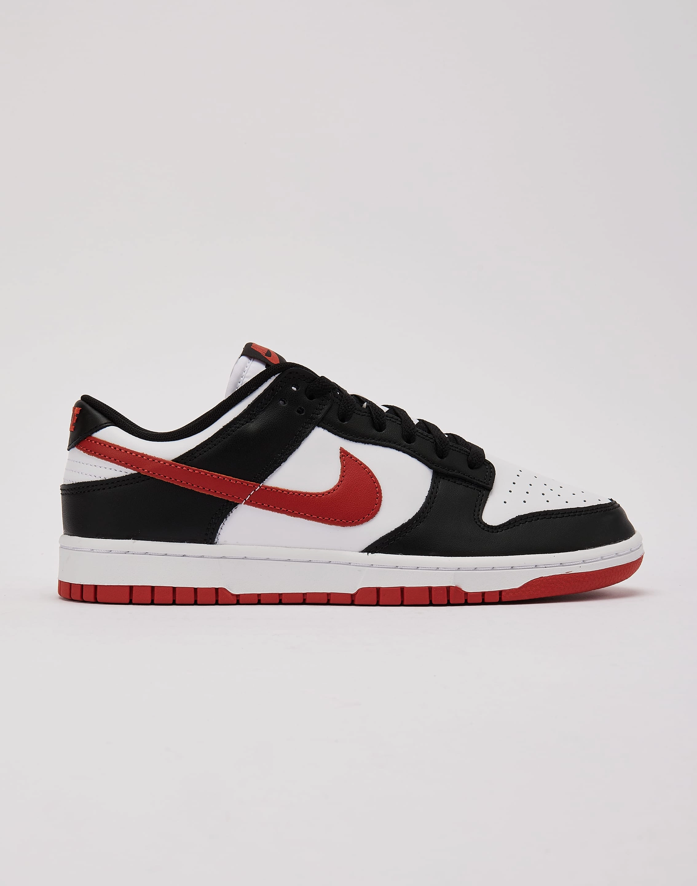 Fashion forecasting Nike Dunk Low Ethical fashion choices