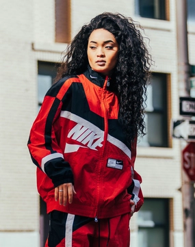 Fashion influencers' recommendations Nike Oversized Woven Jacket Silk - fabric fashion