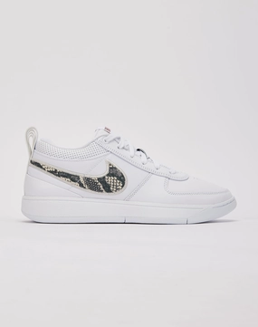 Fashion labels Nike Book 1 Patterned fashion (floral, stripes, etc.)
