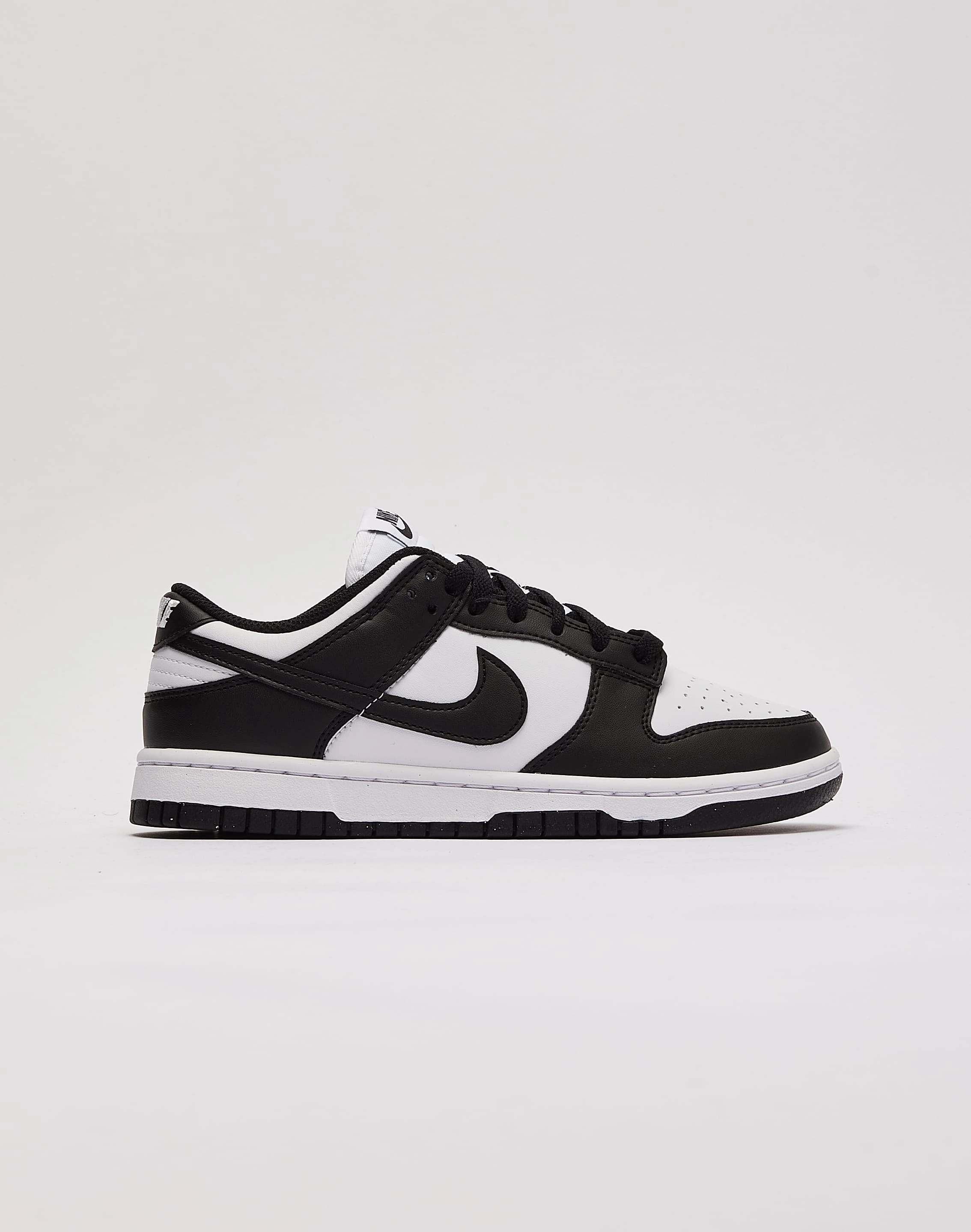 Fashion models Nike Dunk Low Next Nature Online fashion shopping