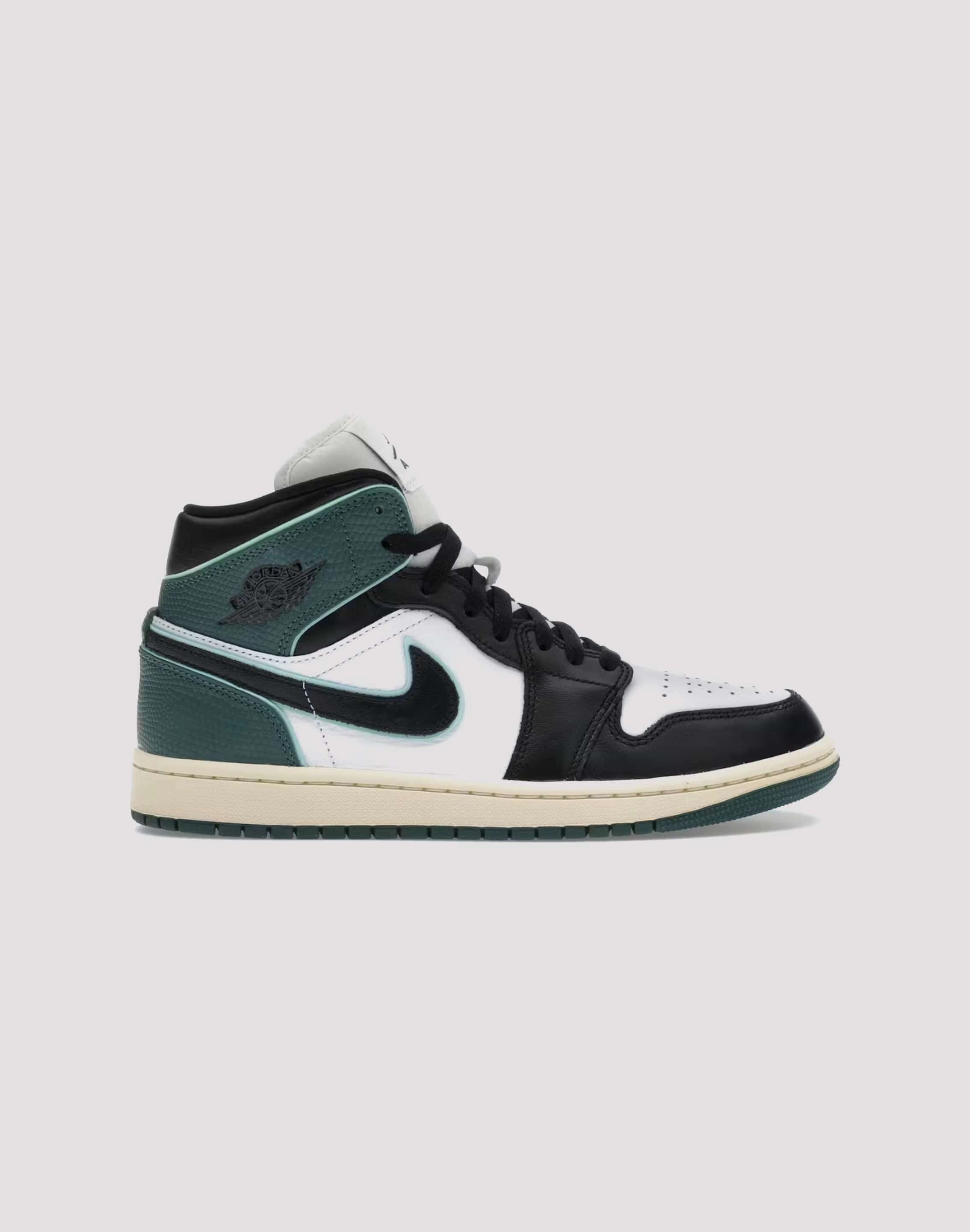 Fashion must - haves Jordan Air Jordan 1 Mid SE Fashion culture