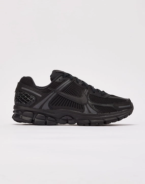 Fashion must - haves Nike Zoom Vomero 5 Vintage - inspired fashion