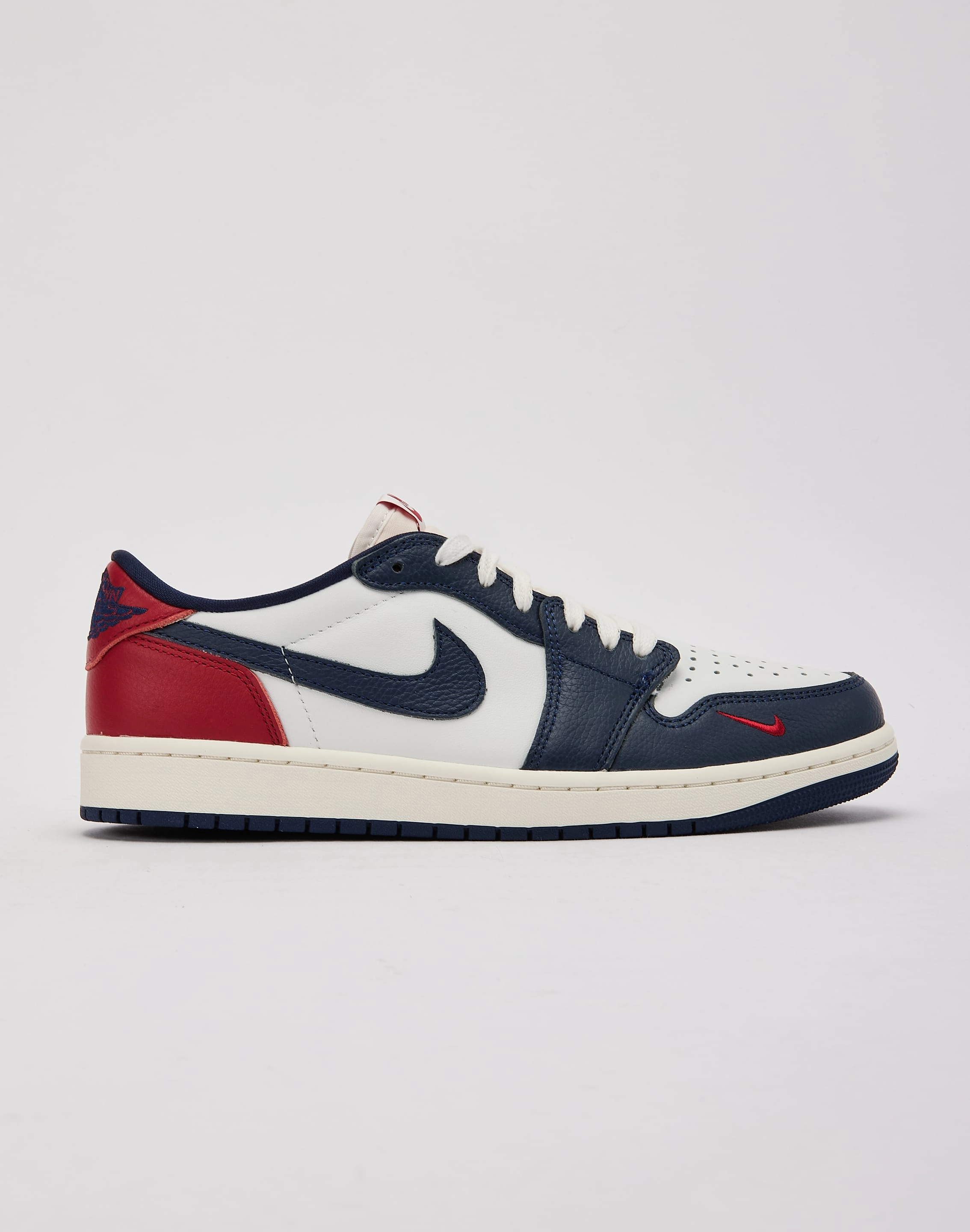 Fashion on sale Jordan Air Jordan 1 Retro Low OG 'Howard University' Fashion-forward items