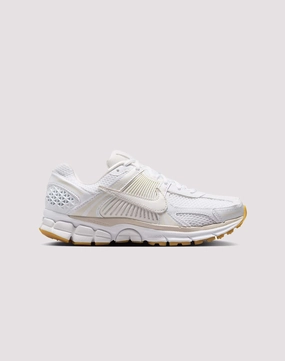Fashion on sale Nike Zoom Vomero 5 Luxury fashion items