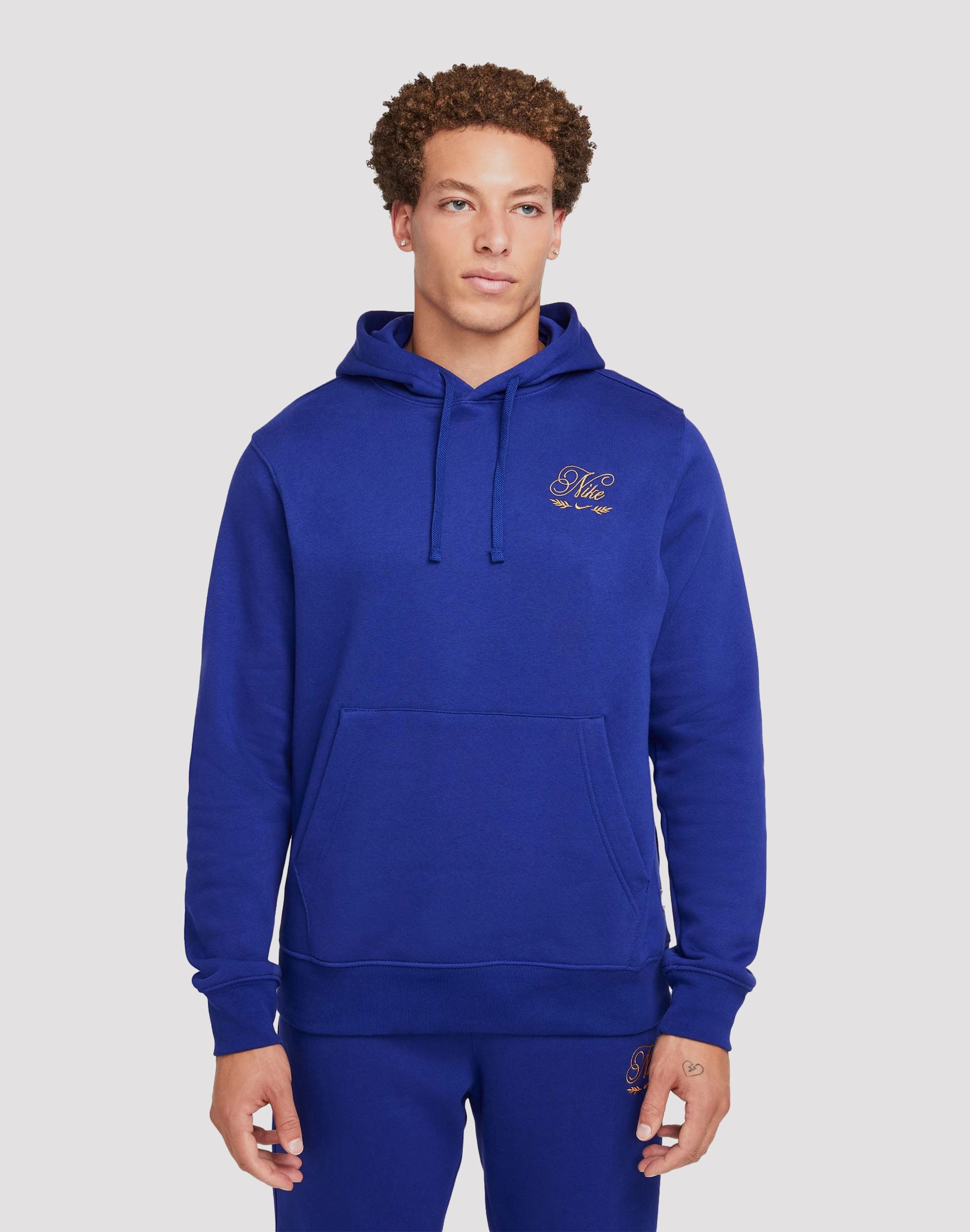 Fashion photography Nike Sportswear Club Fleece Pullover Hoodie Fashion for all body types