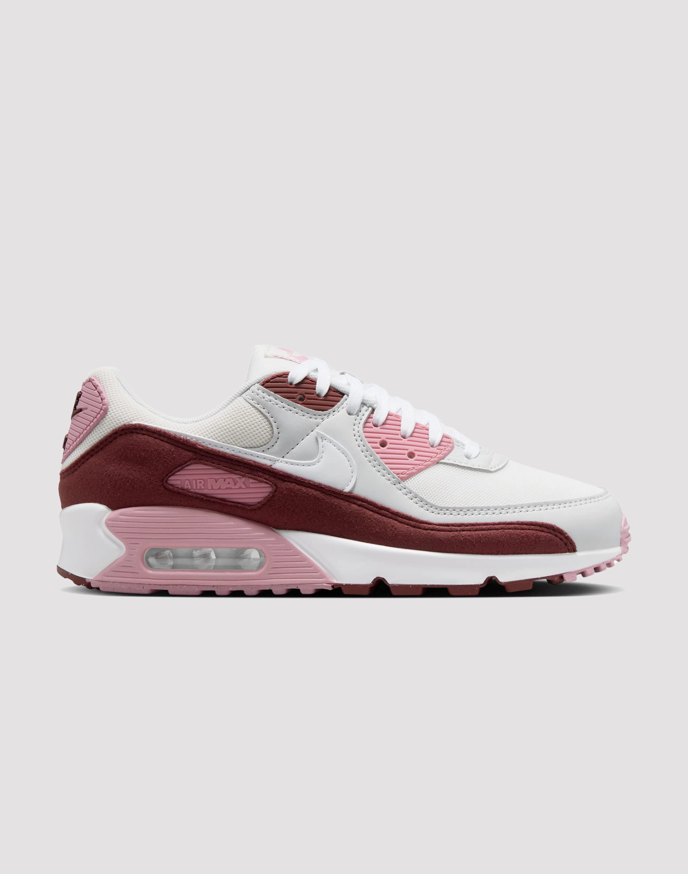 Fashion subscription services Nike Air Max 90 SE Fashion bloggers' picks