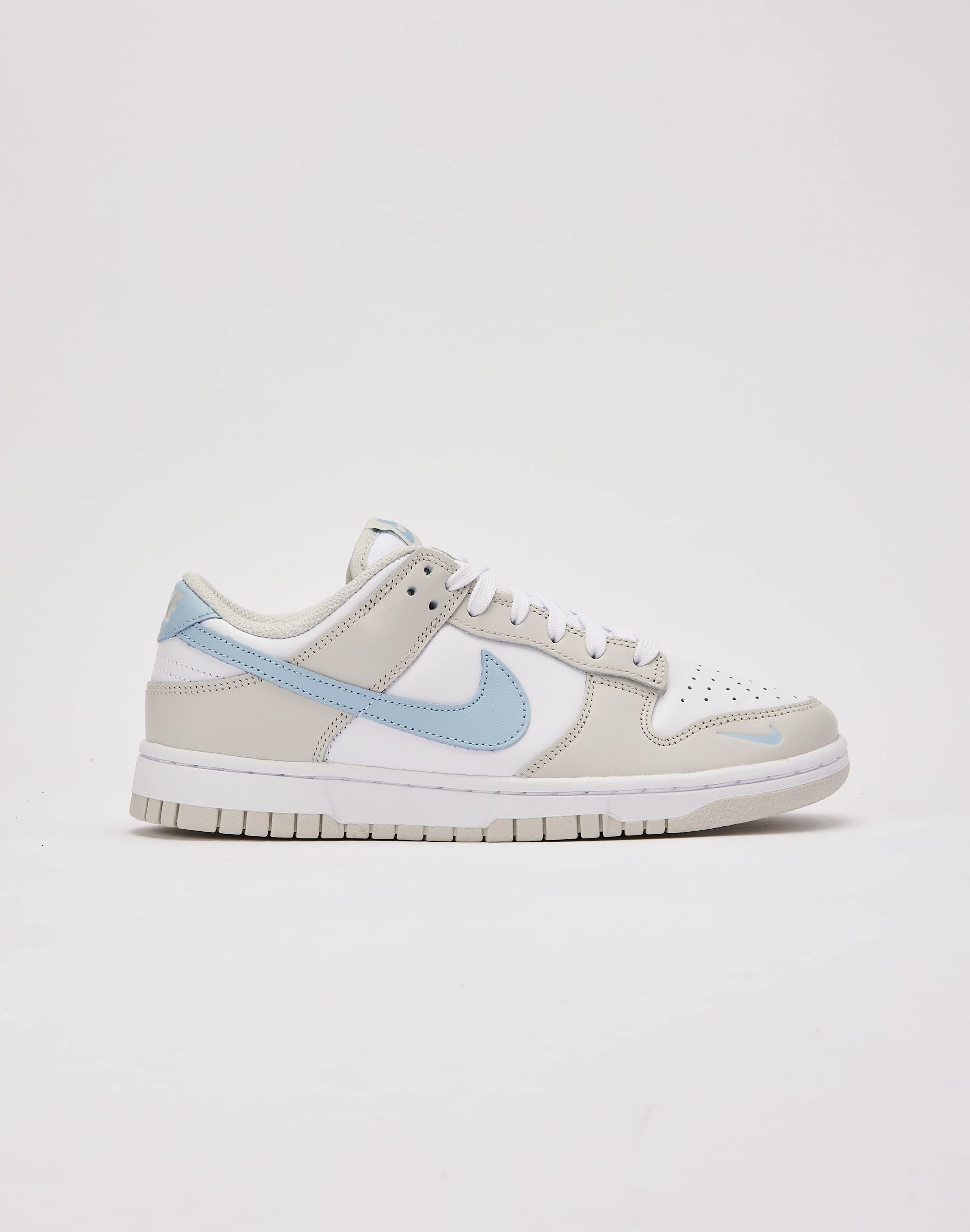 Fashion subscription services Nike Dunk Low Athleisure fashion