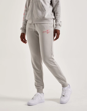 Fashion technology Nike Club Fleece Mid-Rise Joggers Fashion events