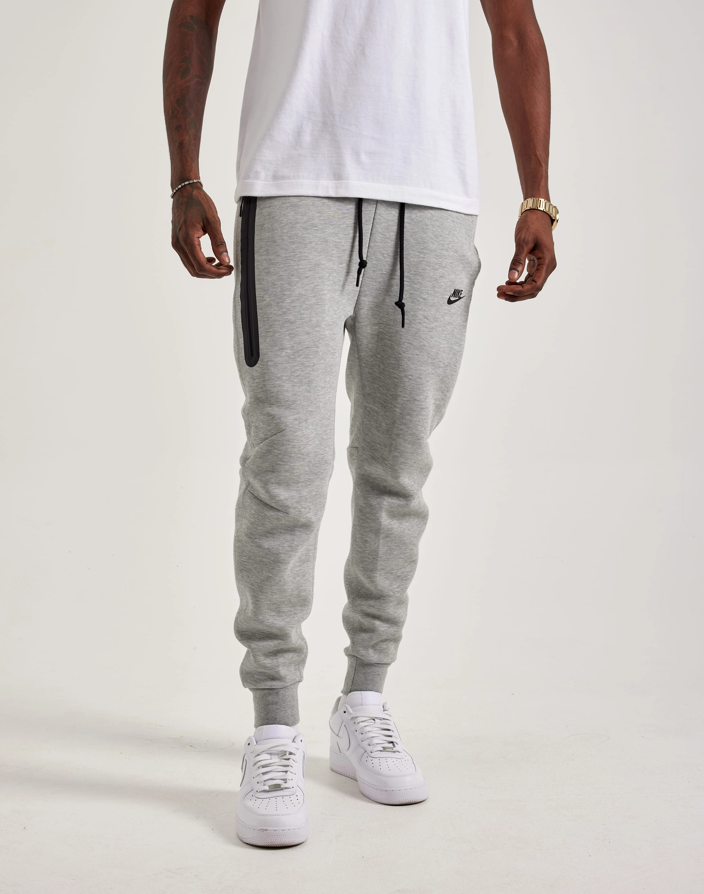 Fashionable options Nike Tech Fleece Slim-Fit Joggers Fashionable goods