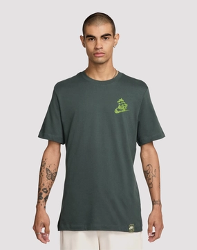 Formal wear selections Nike Sportswear Club Green Tee High - end fashion