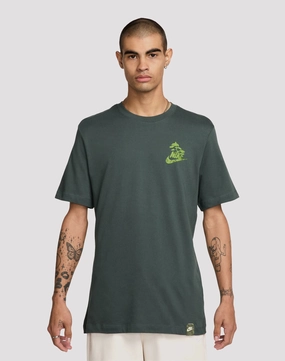 Formal wear selections Nike Sportswear Club Green Tee High - end fashion