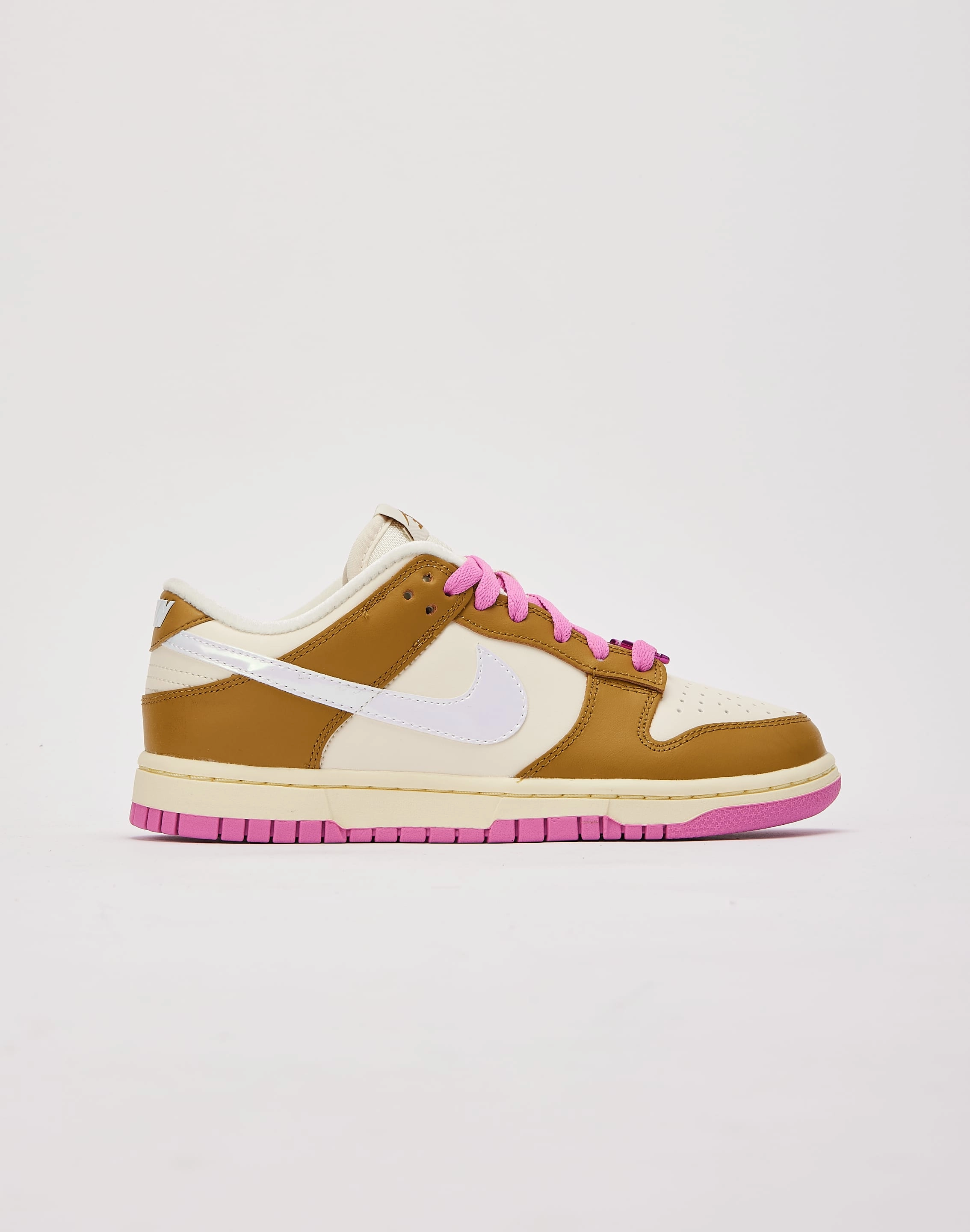 Free shipping offers Nike Dunk Low SE Fashion sizes