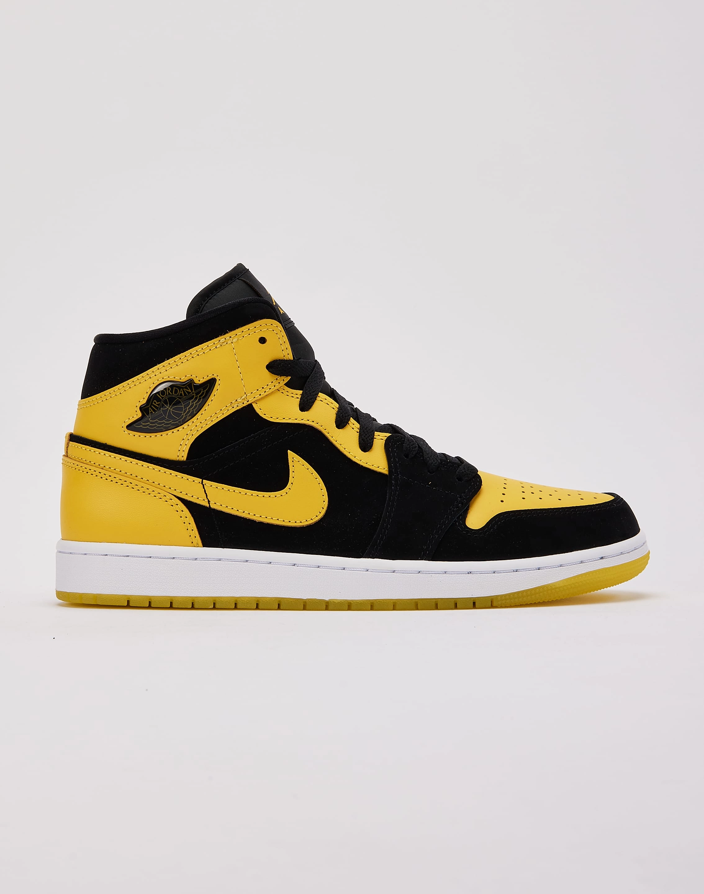 Jordan Air Jordan 1 Mid SE 'New Love' Fashion events Clothing assortments