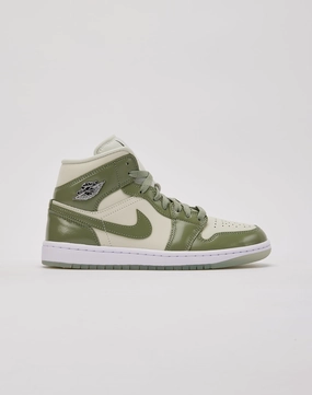 Jordan Air Jordan 1 Mid SE Fashion must - haves Runway fashion