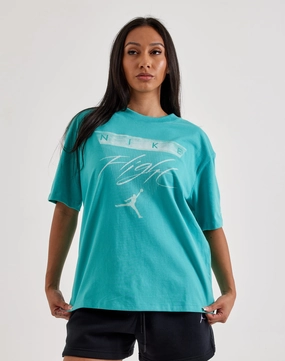 Jordan Flight Tee Fashion influencers' recommendations Sustainable fashion practices