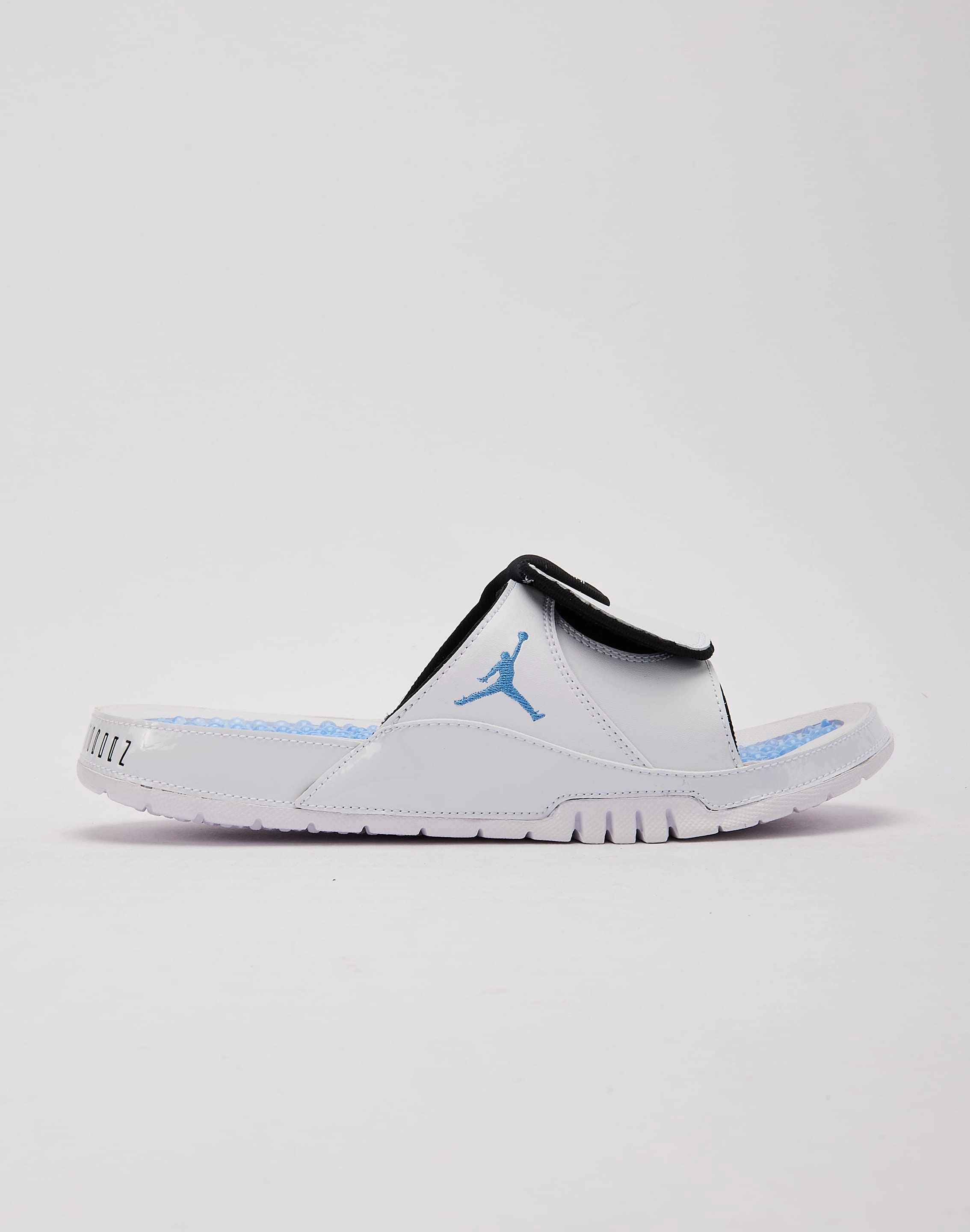 Lace - detailed fashion Jordan Hydro 11 Retro Slides Recycled fashion materials