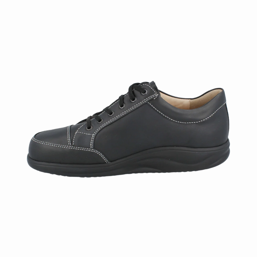 Men's Huelva - Black (Regular Width)
