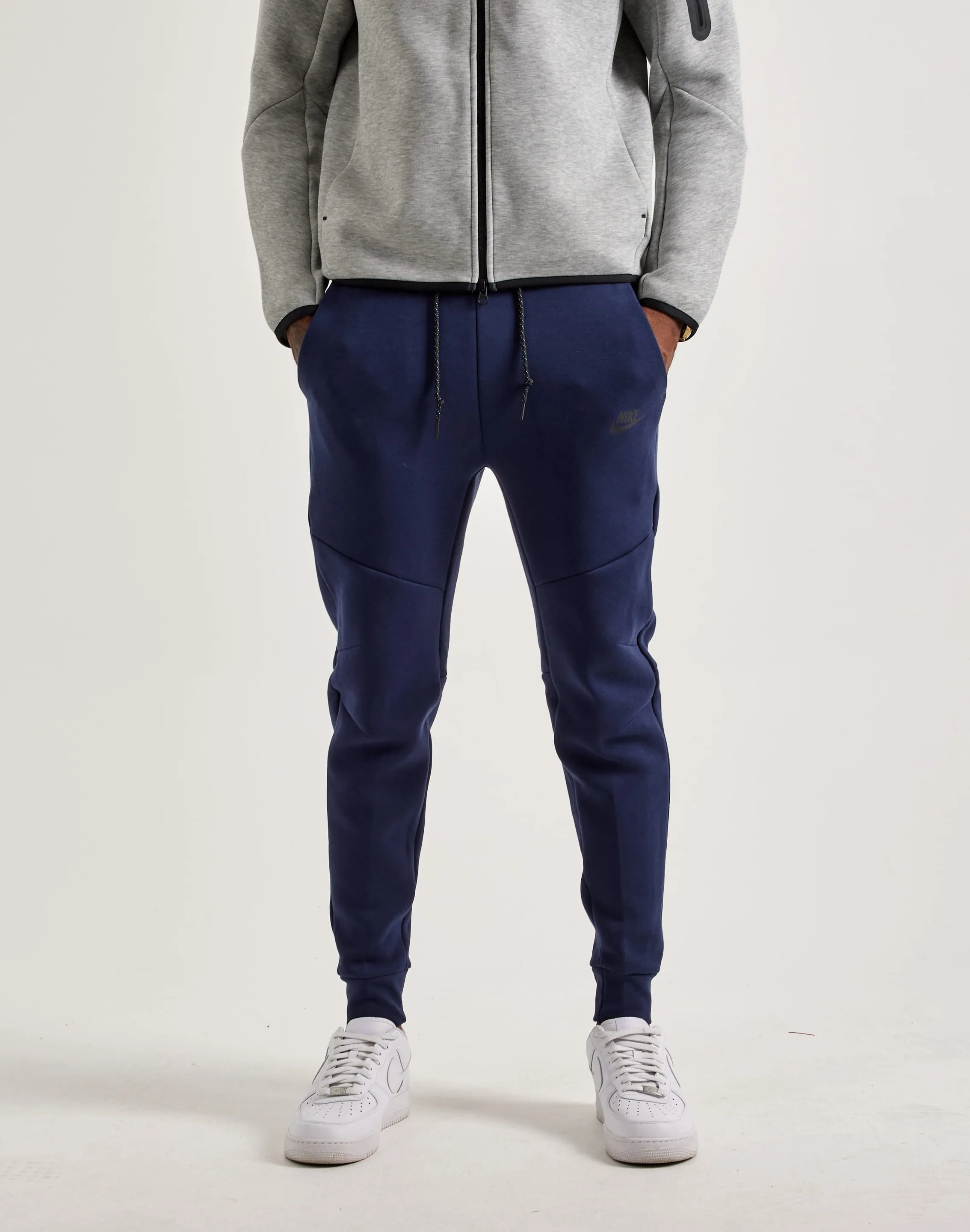 Nike Tech Fleece Joggers Minimalist fashion Workwear options