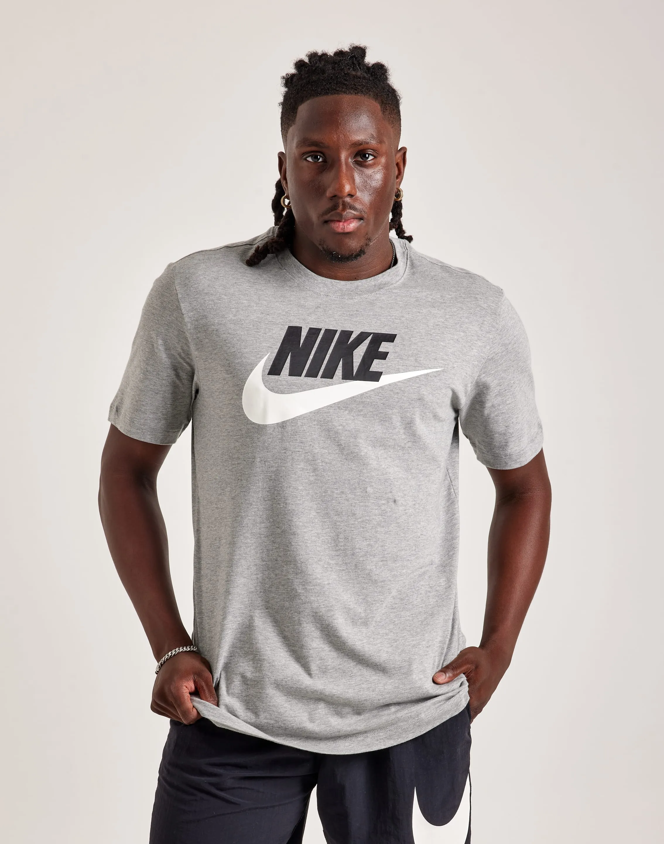 Nike Icon Futura Tee Vintage - inspired fashion Fashion museums