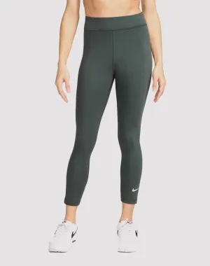 Nike Sportswear Classic High-Waisted 7/8 Leggings Fashion bloggers' picks Fashion trends by region