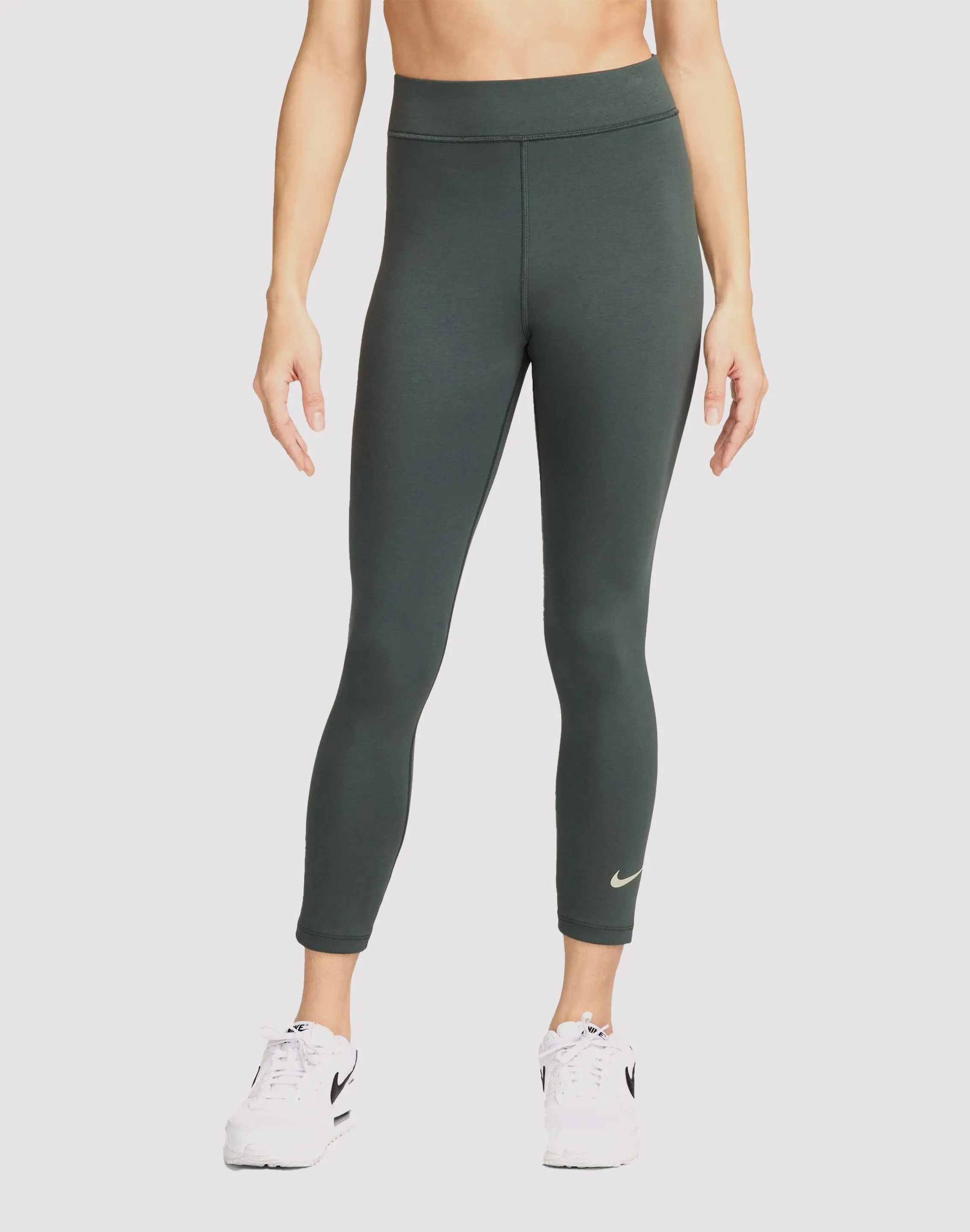 Nike Sportswear Classic High-Waisted 7/8 Leggings Fashion bloggers' picks Fashion trends by region