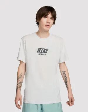 Nike Sportswear OC Tee Fashion photography Fashion subscription services