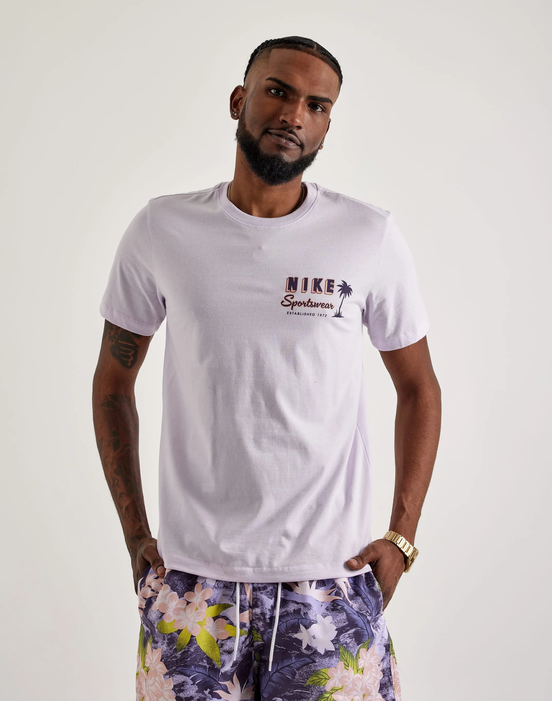 Smart casual wear Nike Sportswear Tee Fashion-forward items