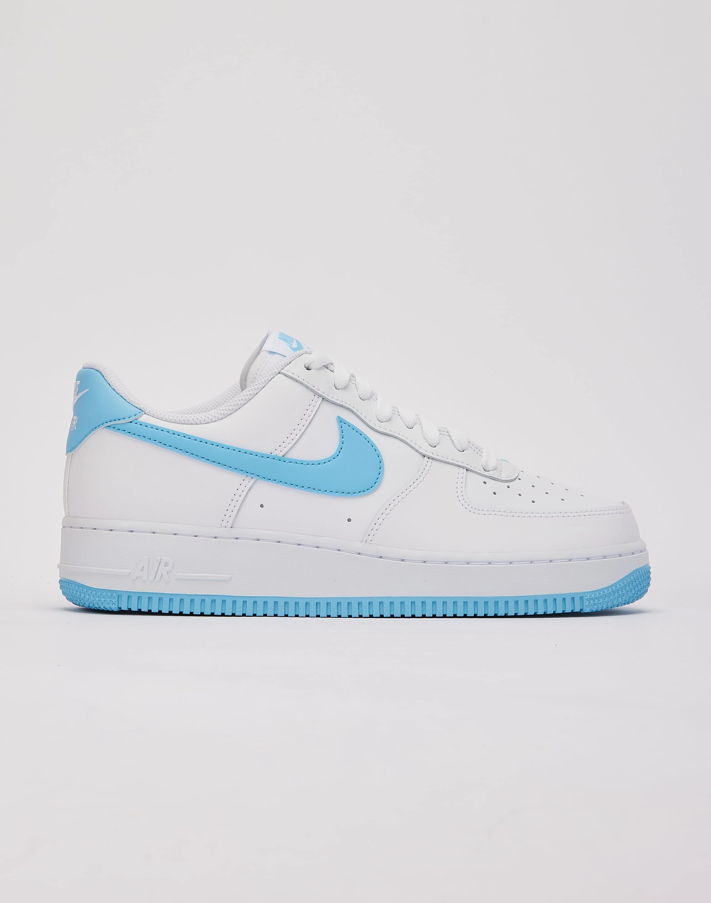 Nike Air Force 1 Low '07 Apparel finds Classic fashion pieces