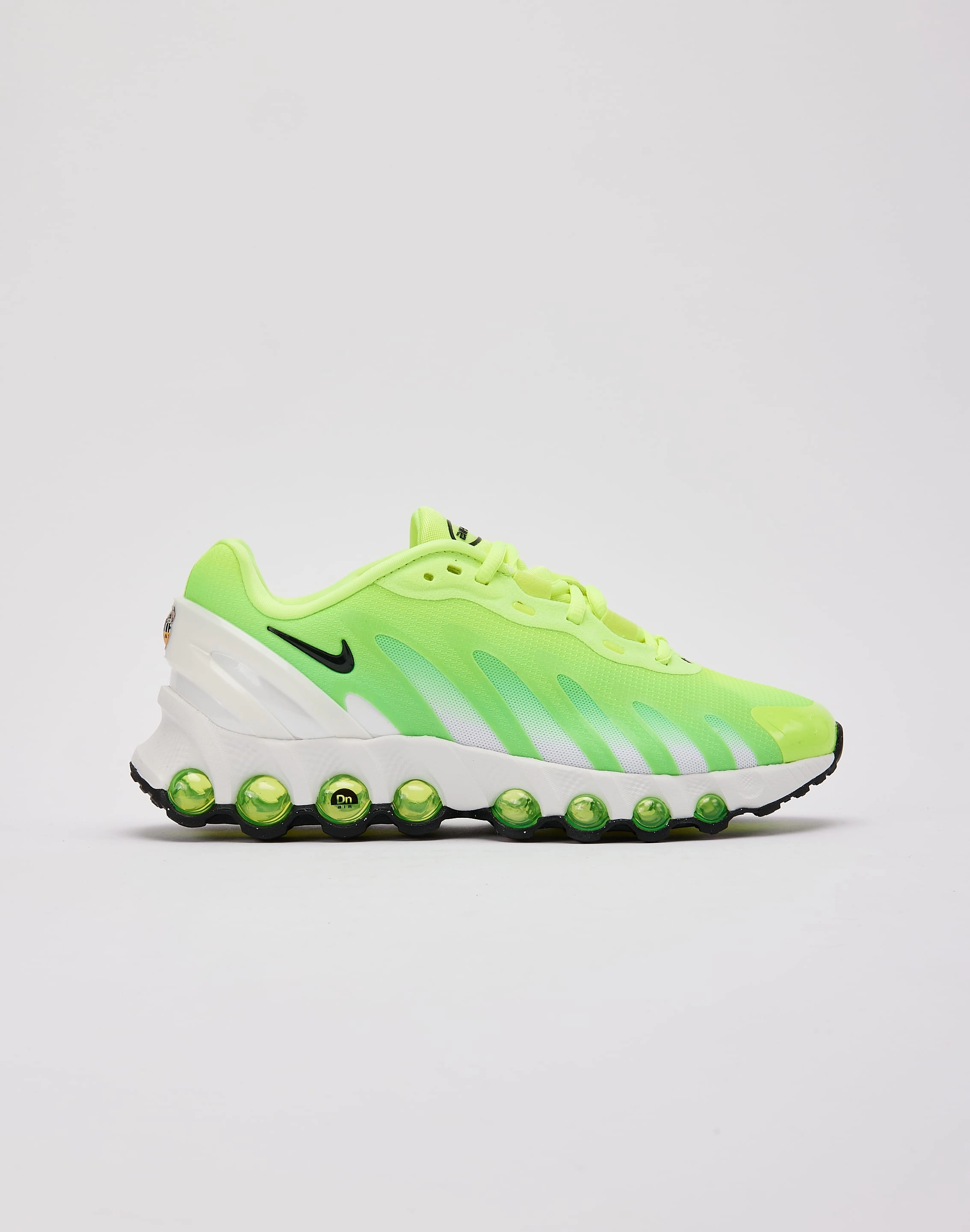 Nike Air Max Dn8 Classic fashion pieces Beachwear items