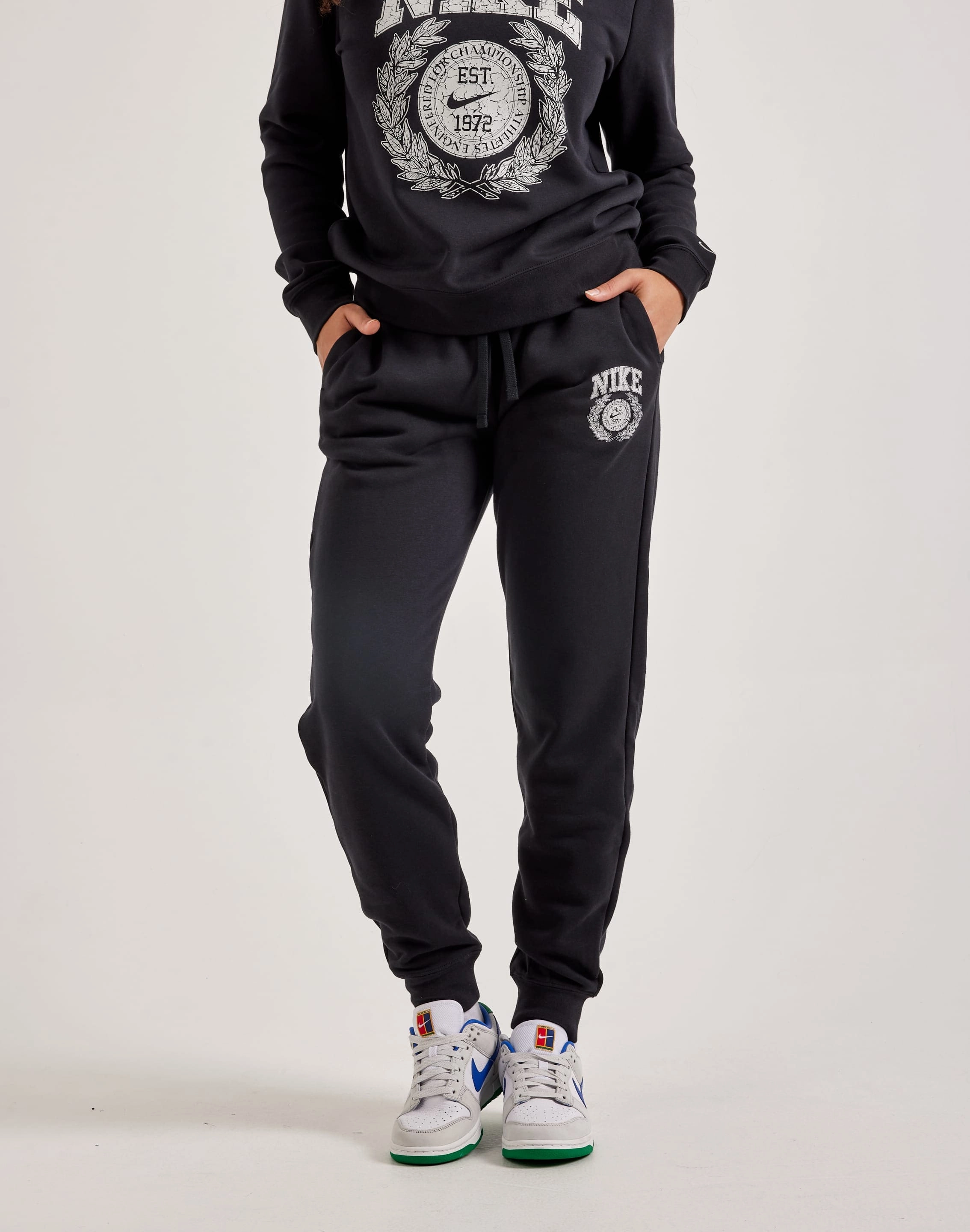 Nike Club Fleece Mid-Rise Pants Party wear Fashion swaps