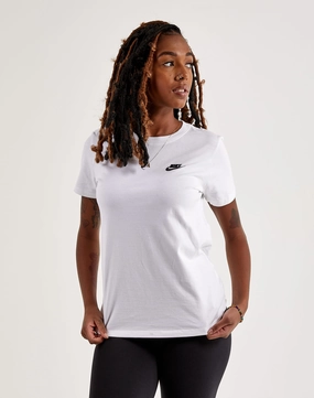 Nike Club Tee Comfortable apparel Style statements