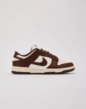 Nike Dunk Low Casual wear options Minimalist fashion