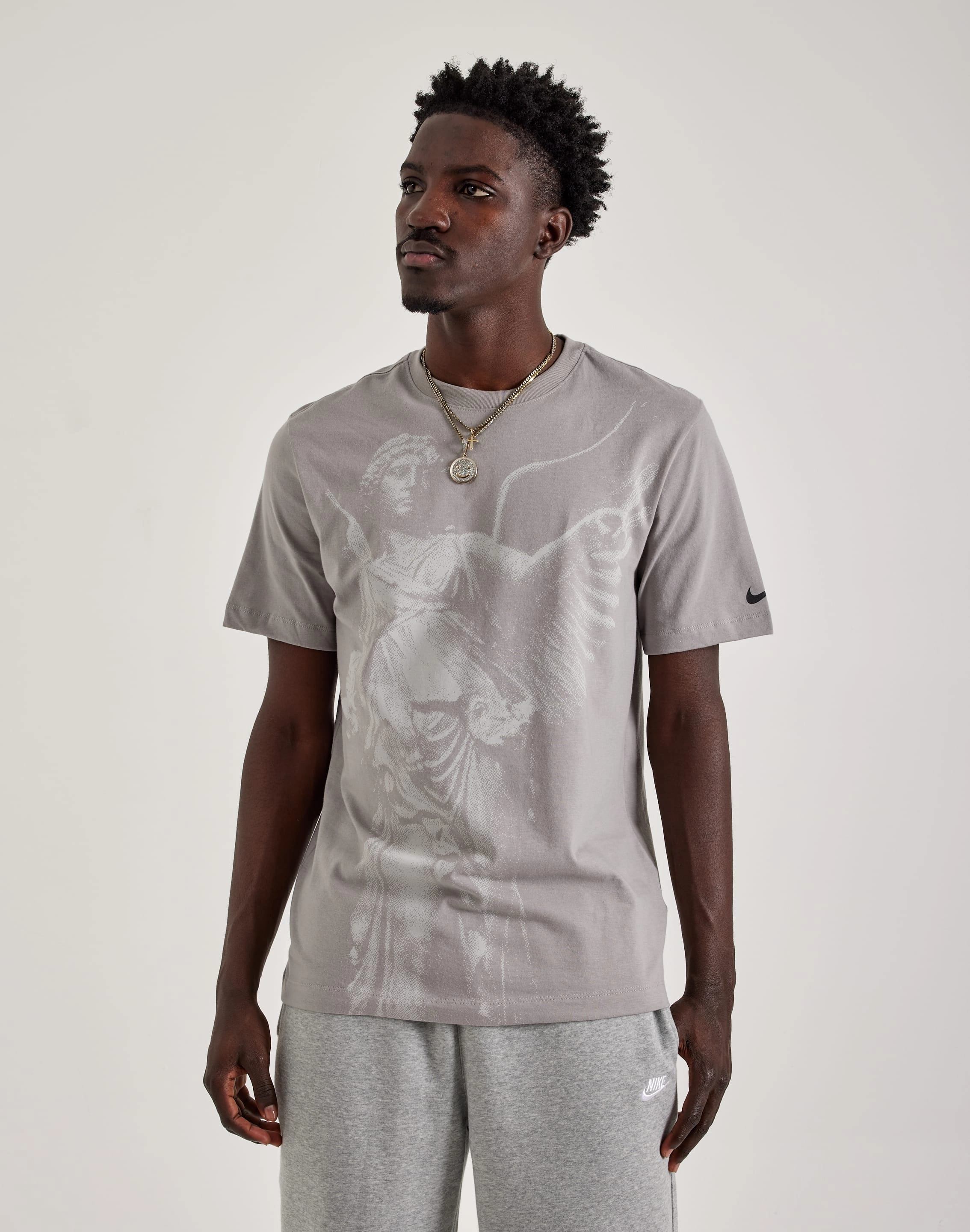 Nike Enshrined Tee Fashionable goods Quality apparel