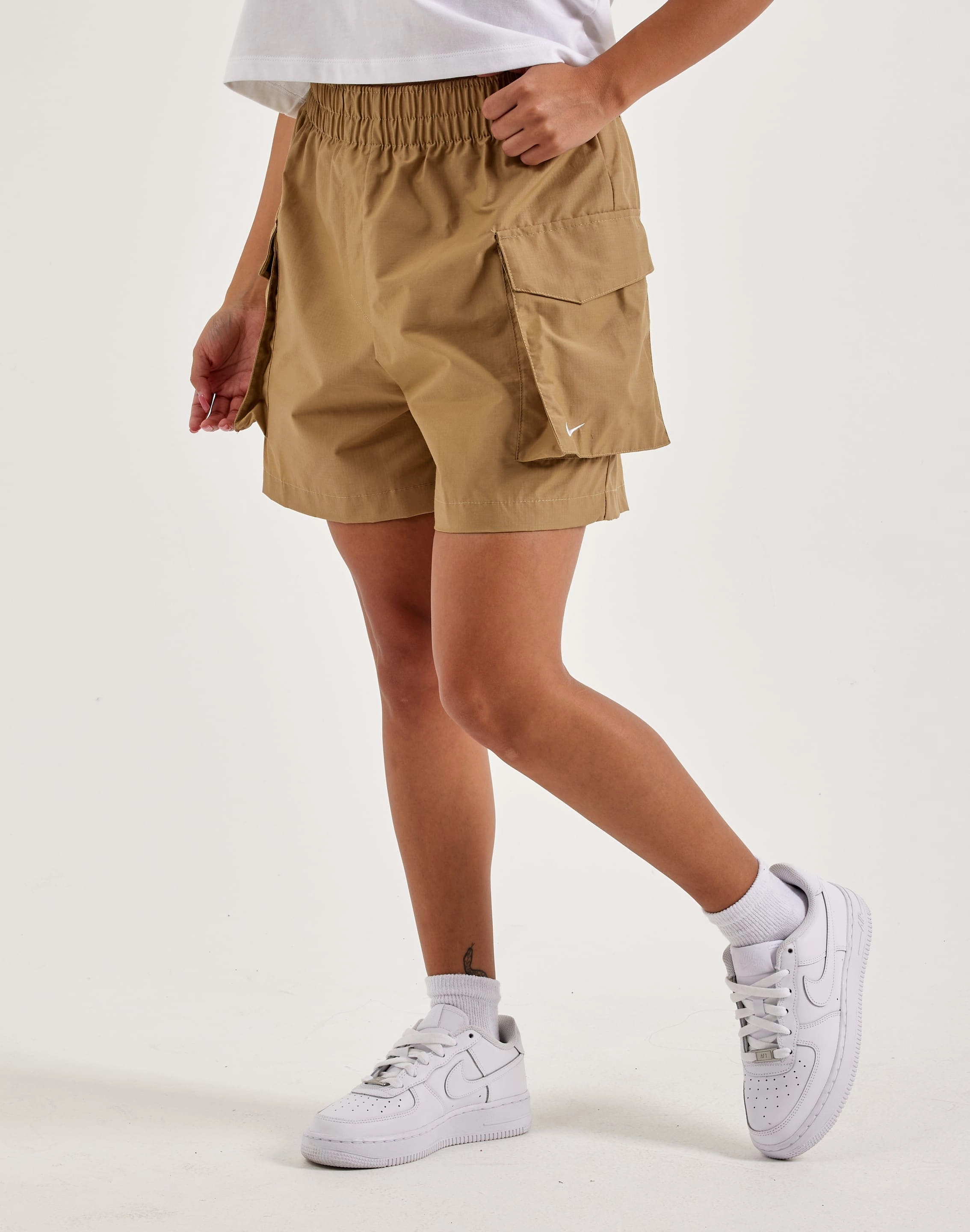 Nike Essential Woven High-Waisted Cargo Shorts Preppy style items Sustainable fashion practices