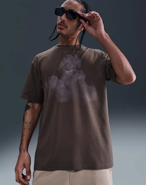 Nike Max90 Tee Ethical fashion choices Minimalist fashion
