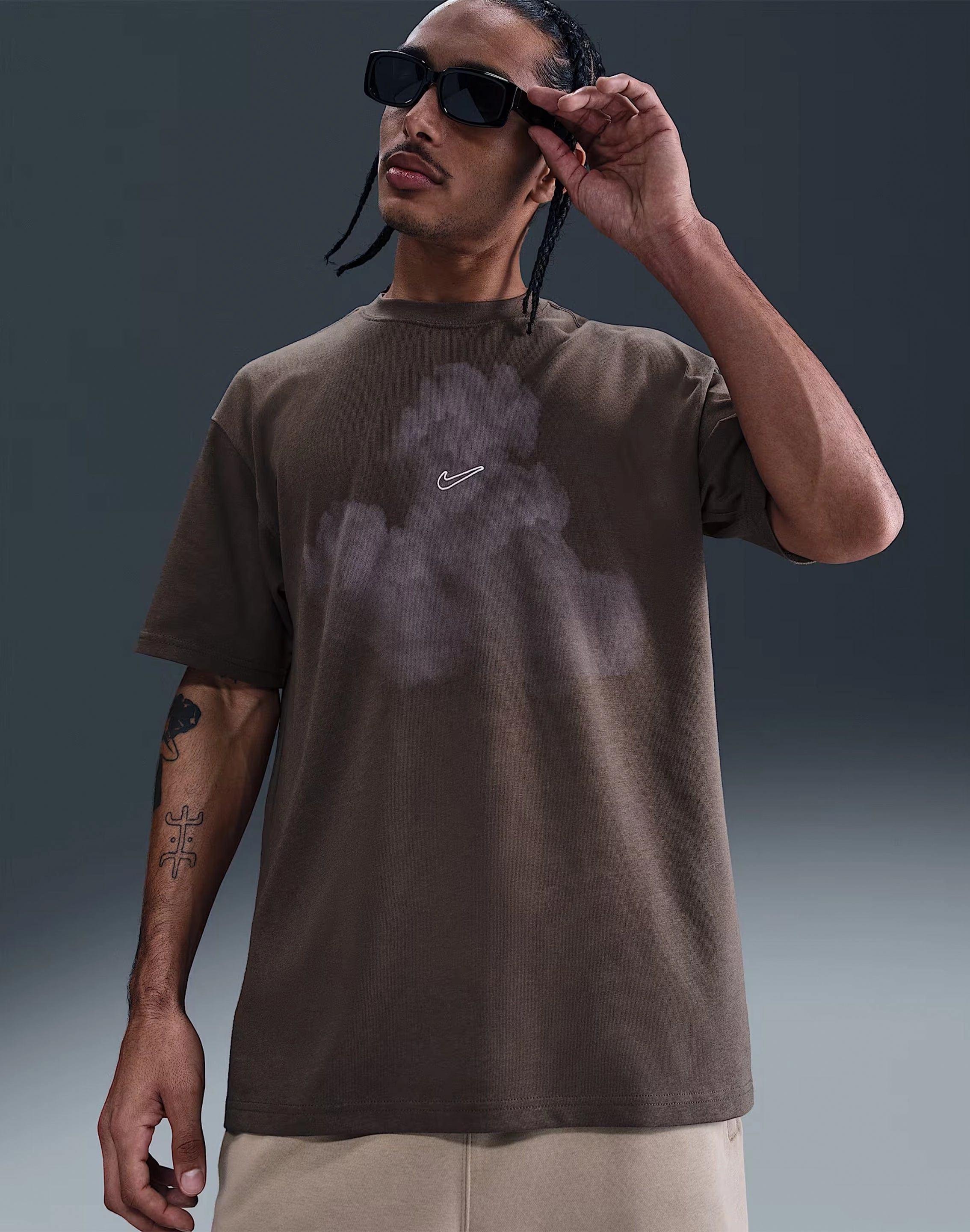 Nike Max90 Tee Ethical fashion choices Minimalist fashion