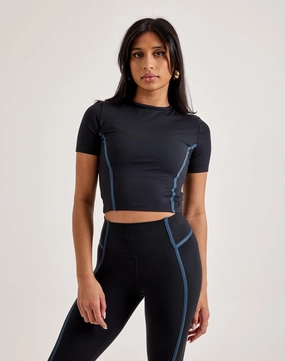Nike One Fitted Dri-FIT Top Fashion must - haves Preppy style items